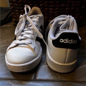 Women’s Adidas Grand Court Sneaker